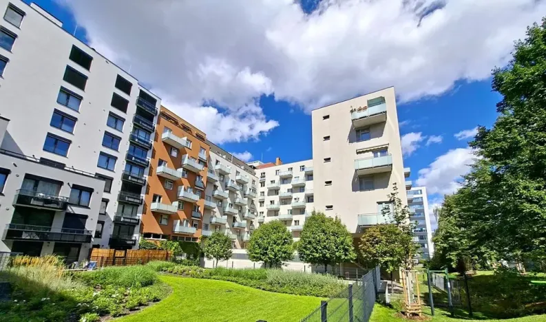 Pronájem bytu 1+kk, Praha - Kamýk, Novodvorská, 32 m2