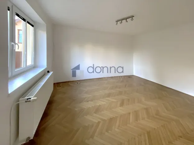 Pronájem bytu 2+1, Praha, Formanská, 70 m2