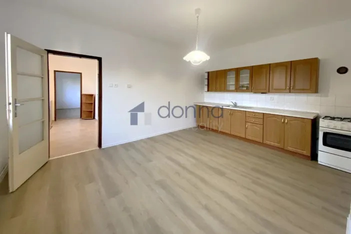 Pronájem bytu 2+1, Praha, Formanská, 70 m2