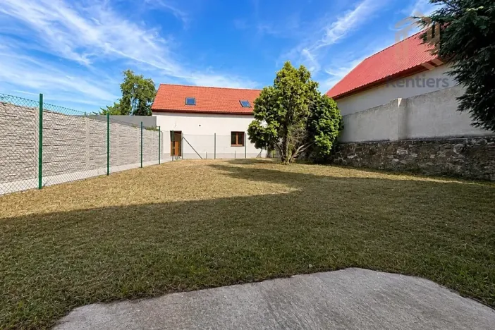 Prodej rodinného domu, Rostoklaty, 145 m2