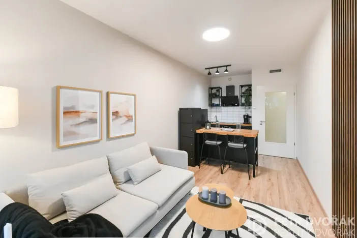 Pronájem bytu 2+kk, Praha - Strašnice, Počernická, 40 m2