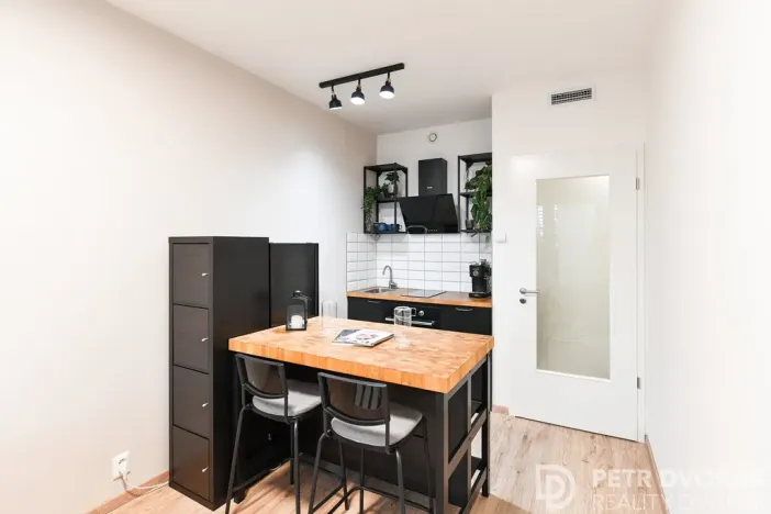 Pronájem bytu 2+kk, Praha - Strašnice, Počernická, 40 m2