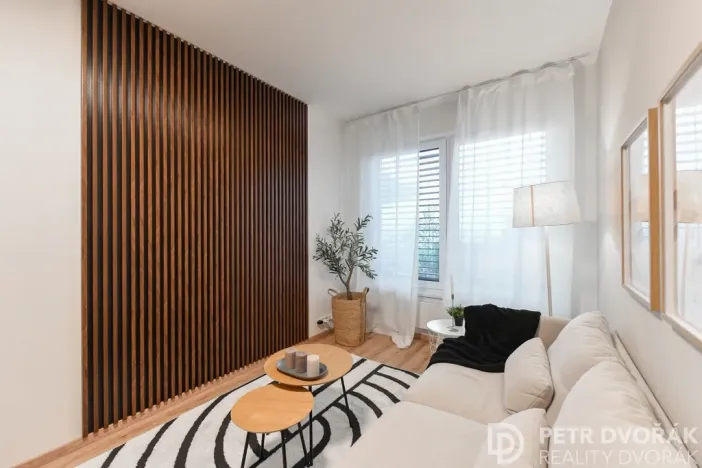 Pronájem bytu 2+kk, Praha - Strašnice, Počernická, 40 m2