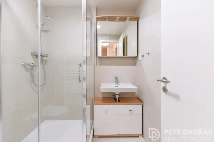 Pronájem bytu 2+kk, Praha - Strašnice, Počernická, 40 m2