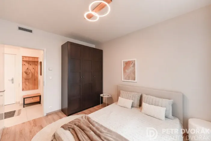Pronájem bytu 2+kk, Praha - Strašnice, Počernická, 40 m2