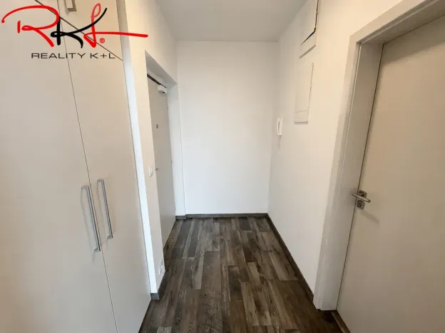 Pronájem bytu 2+kk, Praha, Sousedíkova, 65 m2