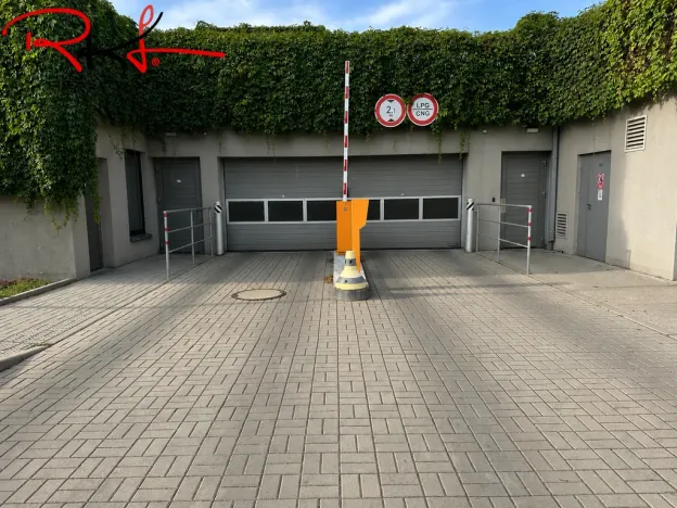 Pronájem bytu 2+kk, Praha, Sousedíkova, 65 m2