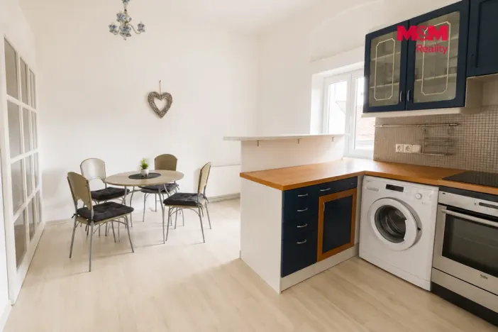 Pronájem bytu 3+1, Karlovy Vary, Libušina, 67 m2