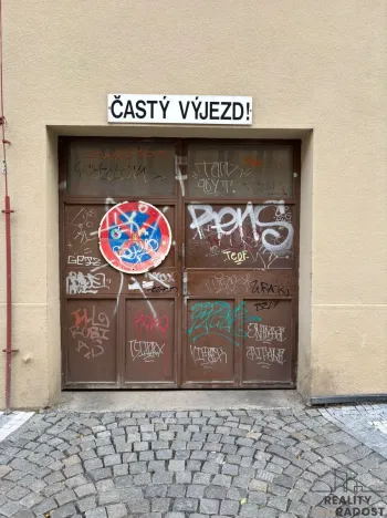 Pronájem garáže, Praha, Klicperova, 9 m2