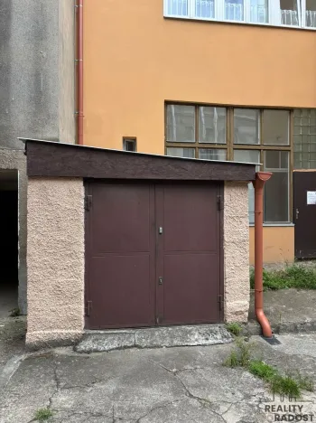 Pronájem garáže, Praha, Klicperova, 9 m2