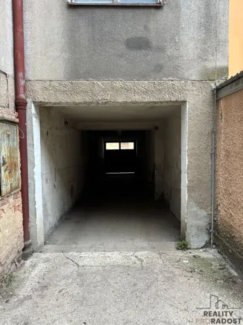 Pronájem garáže, Praha, Klicperova, 9 m2