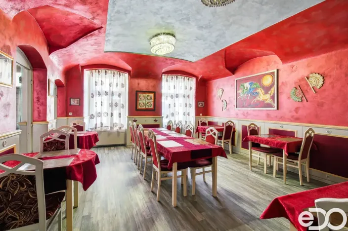 Pronájem restaurace, Mladá Boleslav, Českobratrské náměstí, 250 m2