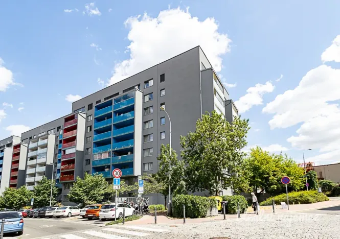 Pronájem bytu 3+kk, Praha - Žižkov, Lupáčova, 62 m2