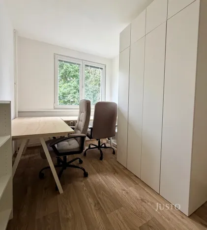 Pronájem pokoje, Hradec Králové - Slezské Předměstí, Markovická, 18 m2
