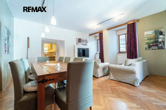 Pronájem bytu 3+1, Praha - Malá Strana, Valdštejnské náměstí, 91 m2
