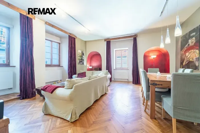 Pronájem bytu 3+1, Praha - Malá Strana, Valdštejnské náměstí, 91 m2