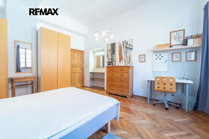 Pronájem bytu 3+1, Praha - Malá Strana, Valdštejnské náměstí, 91 m2