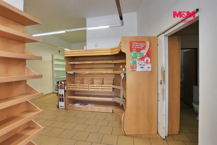 Pronájem obchodního prostoru, Český Těšín, náměstí ČSA, 110 m2