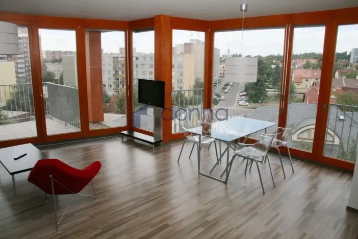 Pronájem bytu 2+kk, Praha, Květinková, 70 m2