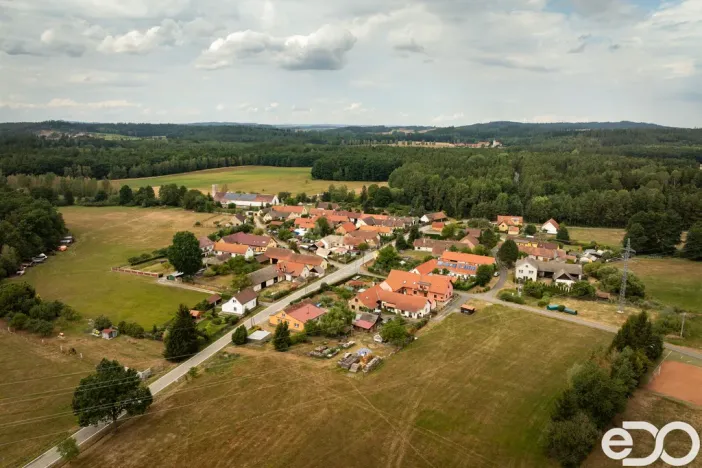 Prodej pozemku pro bydlení, Chobot, 2104 m2