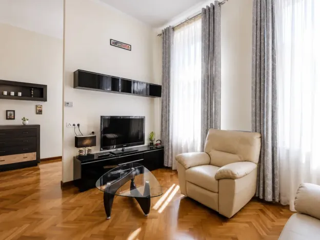 Pronájem bytu 2+kk, Praha - Nové Město, Koubkova, 51 m2