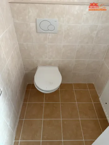 Pronájem bytu 2+1, Náchod, Hrašeho, 58 m2