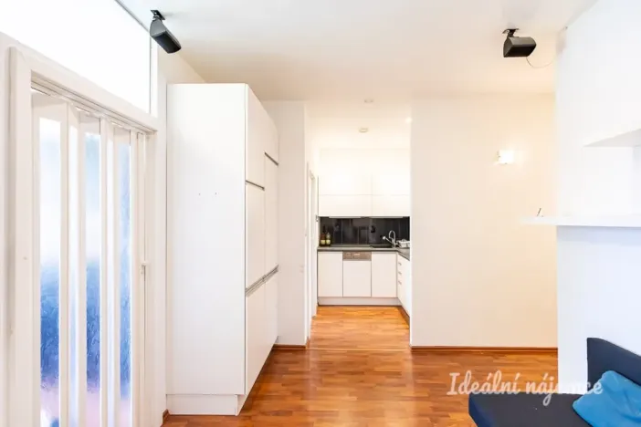 Pronájem bytu 2+1, Praha - Bubeneč, Národní obrany, 46 m2