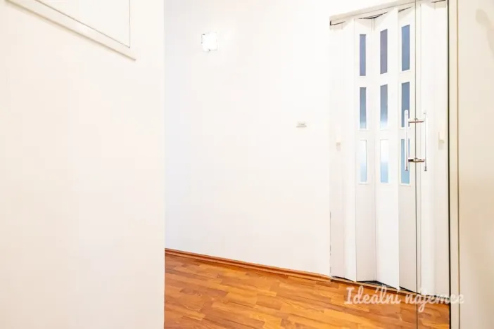 Pronájem bytu 2+1, Praha - Bubeneč, Národní obrany, 46 m2
