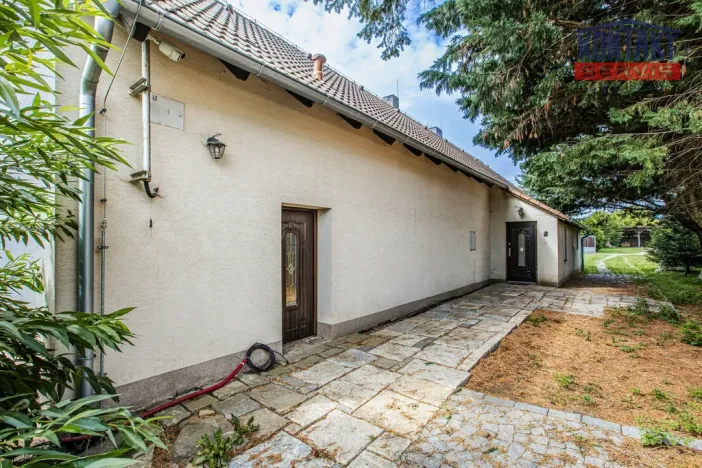 Prodej rodinného domu, Zalužany, 175 m2
