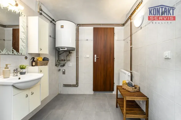 Prodej rodinného domu, Zalužany, 175 m2