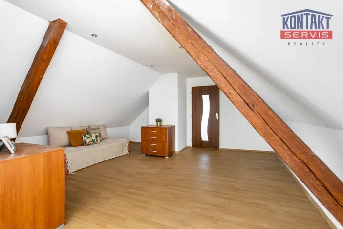 Prodej rodinného domu, Zalužany, 175 m2