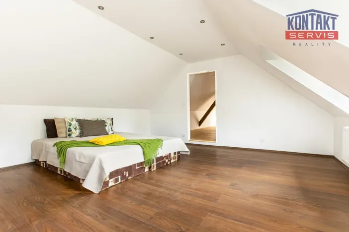 Prodej rodinného domu, Zalužany, 175 m2