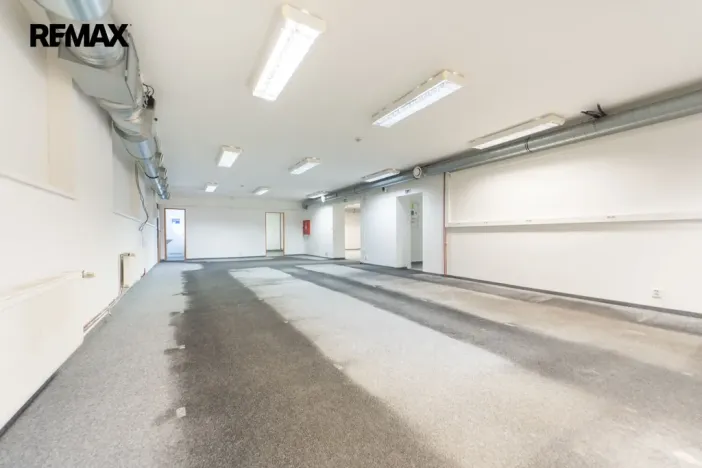 Pronájem obchodního prostoru, Praha - Háje, Hviezdoslavova, 297 m2