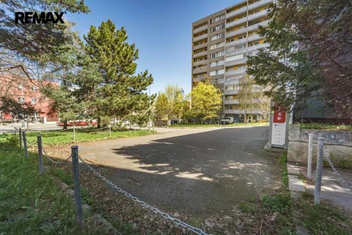 Pronájem obchodního prostoru, Praha - Háje, Hviezdoslavova, 297 m2
