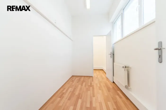 Pronájem obchodního prostoru, Praha - Háje, Hviezdoslavova, 364 m2