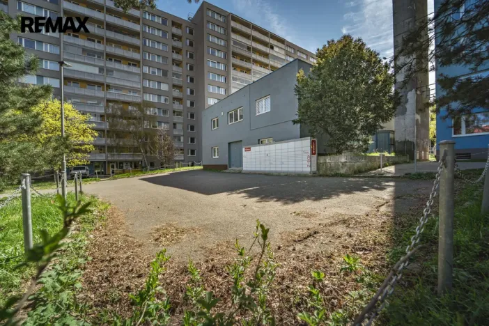 Pronájem obchodního prostoru, Praha - Háje, Hviezdoslavova, 364 m2