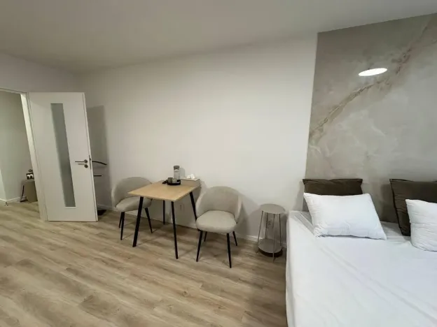 Pronájem bytu 1+kk, Praha - Košíře, Plzeňská, 26 m2