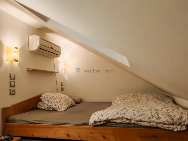 Pronájem atypického bytu, Beroun - Beroun-Závodí, Pražská, 40 m2