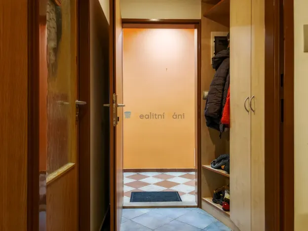 Pronájem atypického bytu, Beroun - Beroun-Závodí, Pražská, 40 m2