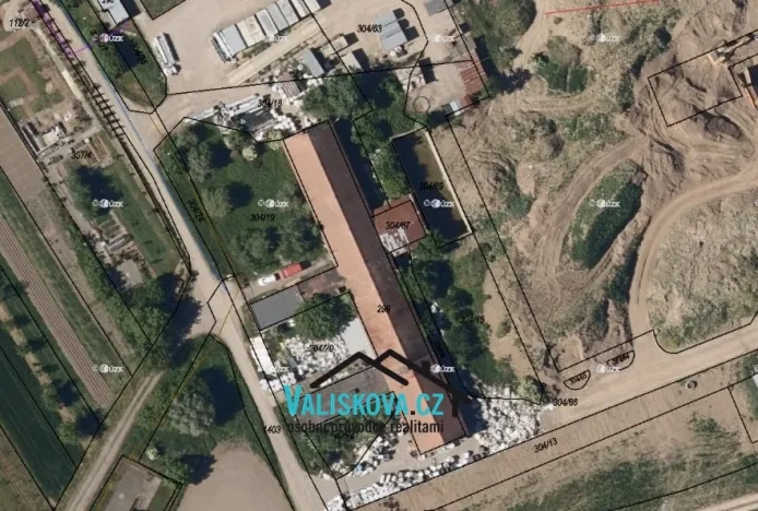 Prodej výrobních prostor, Kroměříž - Bílany, 6327 m2