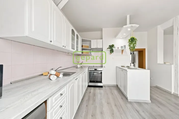 Prodej bytu 3+1, Kralupy nad Vltavou, Lidové nám., 90 m2
