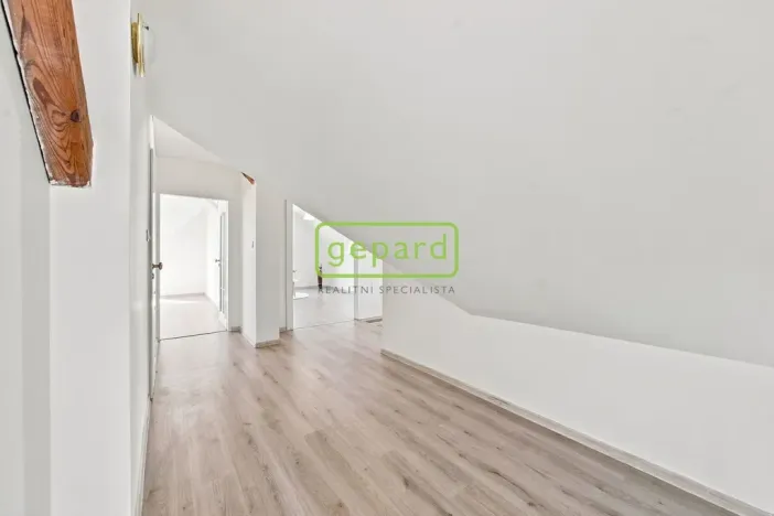 Prodej bytu 3+1, Kralupy nad Vltavou, Lidové nám., 90 m2