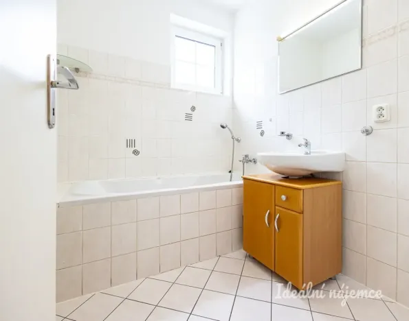 Pronájem bytu 2+kk, Praha - Střížkov, Habartická, 68 m2