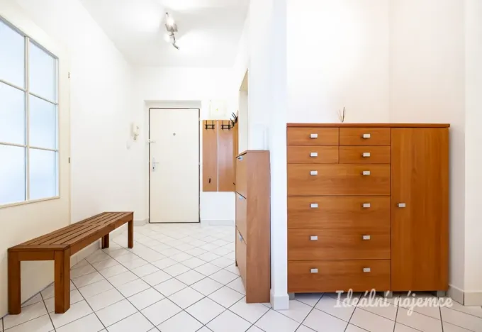 Pronájem bytu 2+kk, Praha - Střížkov, Jitravská, 68 m2