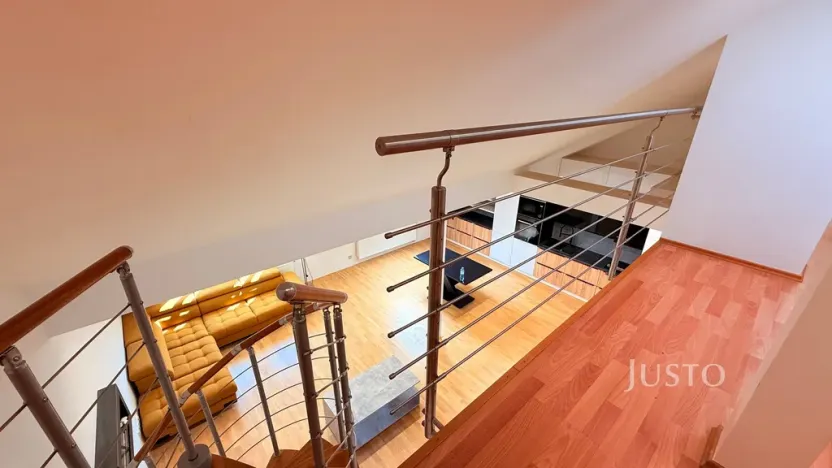 Pronájem bytu 2+kk, Praha - Žižkov, Roháčova, 94 m2