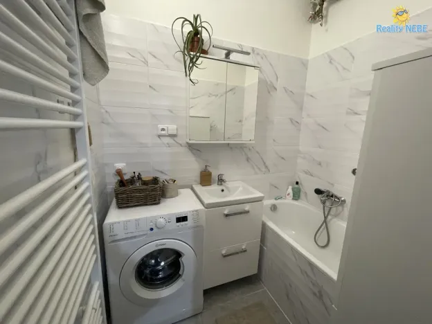 Pronájem bytu 2+kk, Praha - Žižkov, Čajkovského, 47 m2