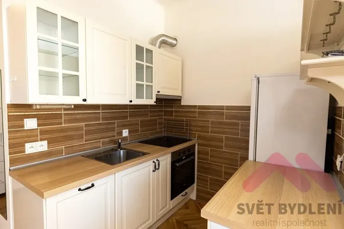 Pronájem bytu 2+1, Praha - Libeň, Sokolovská, 49 m2