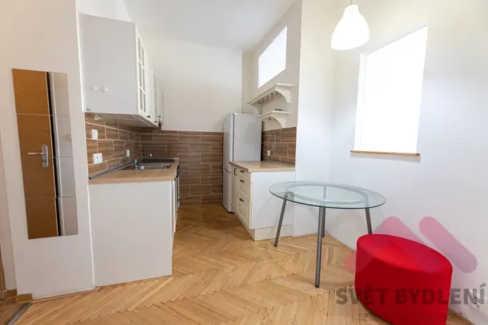 Pronájem bytu 2+1, Praha - Libeň, Sokolovská, 49 m2