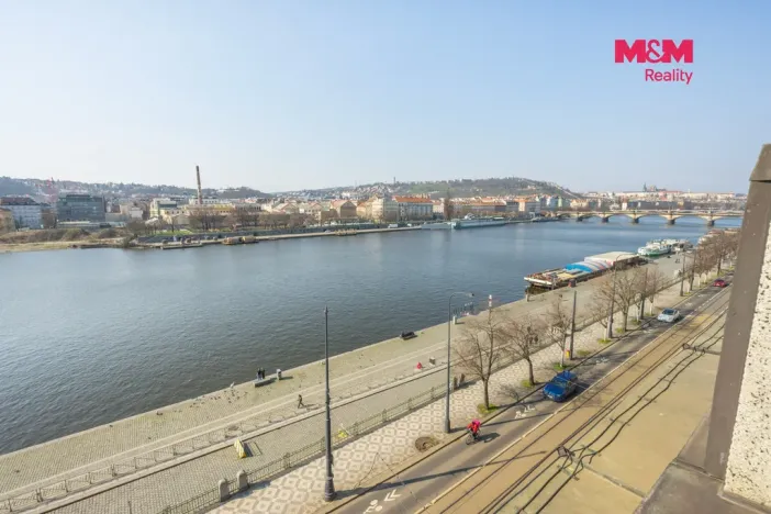 Pronájem bytu 3+1, Praha - Nové Město, Rašínovo nábřeží, 101 m2