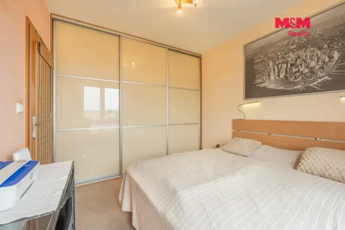 Prodej bytu 2+kk, Praha - Suchdol, Holubí, 40 m2